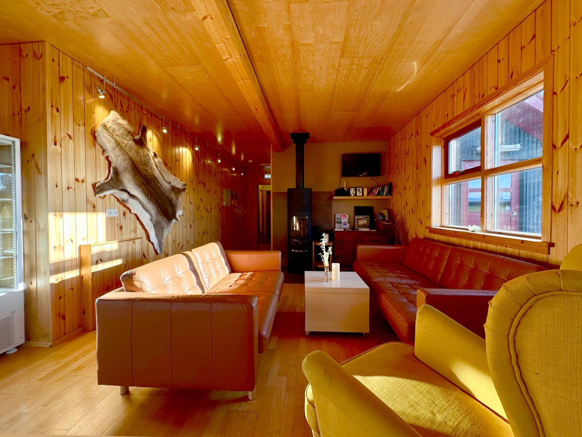 Laugarfell Accommodation & Hot Springs 외부 사진